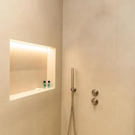 아파트 Mucobega Sarandë
